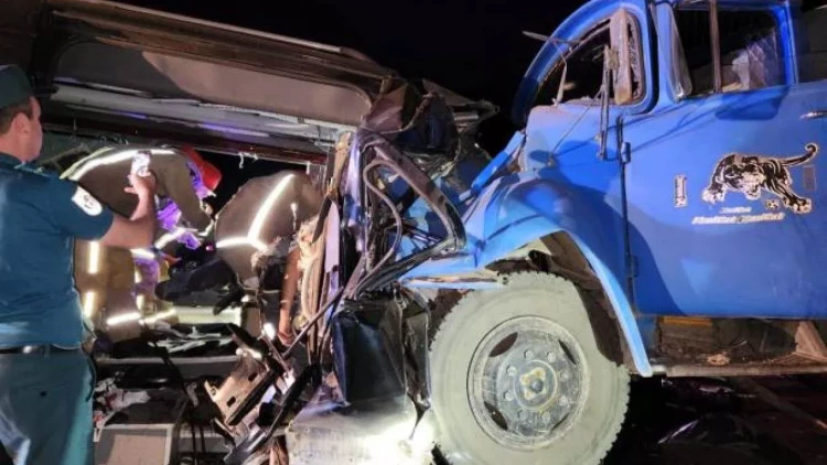 İrəvanda altı avtomobil toqquşub, 5 nəfər xəsarət alıb