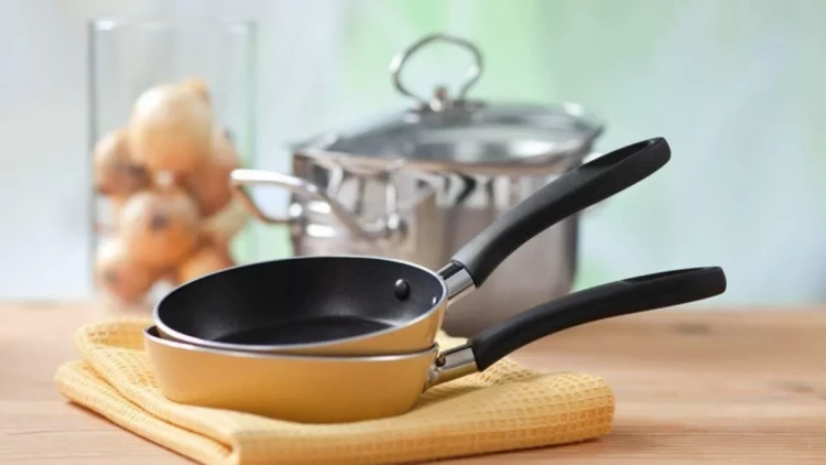 Yapışmayan tavalar Avropada qadağan olundu - xəstəlik YAYIR