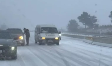Bakı-Şamaxı yolunda hərəkət çətinləşdi - VİDEO