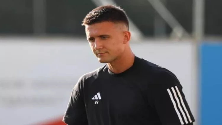 “Qarabağ”ın futbolçusu sevgilisinə evlilik təklifi etdi - FOTO