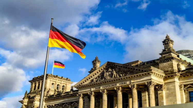 Berlində fövqəladə vəziyyət elan edildi