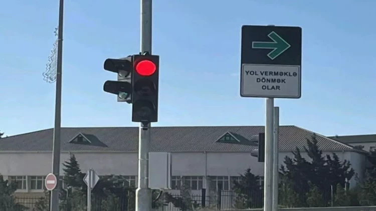 Bakıda yeni yol nişanları quraşdırılır - 