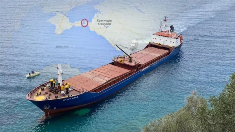 Türkiyə gəmisi Qara Dənizdə saya oturdu - FOTO