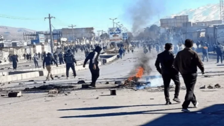 İranda polisə hücum - iki nəfər ölüb, 30 nəfər yaralanıb