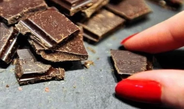 Tünd şokoladlarla bağlı dietoloqdan mühüm açıqlama