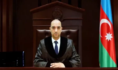 Azərbaycanda hakimi özünə etiraz etdi