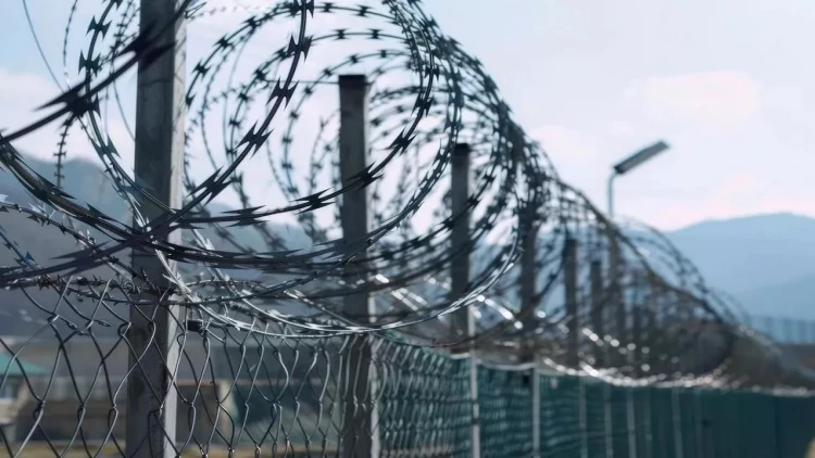 Ermənistan Rusiya sərhədçilərini ölkədən çıxarır