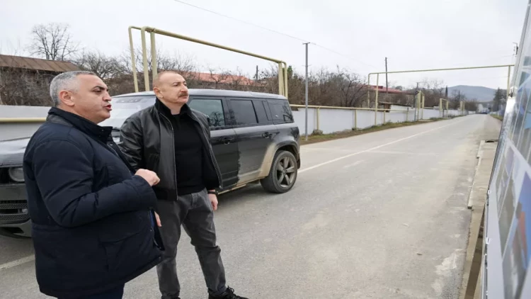 İlham Əliyev Aşağı Oratağ kəndində görülmüş işlərlə tanış olub - FOTO