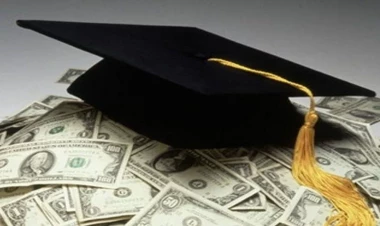 Xaricdə təhsil şirkətlərinin tələsi: Vətəndaş 3520 dollarını geri ala bilmir