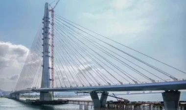 Dünyanın ən uzun asimmetrik körpüsü: 755 milyon manatlıq möcüzə