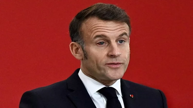 Makronun gözünə nə olub? - 