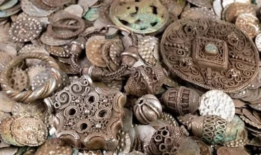 Balıqçının soxulcan axtarışı tarixi dəyişdirdi: 2500 illik nadir tapıntı