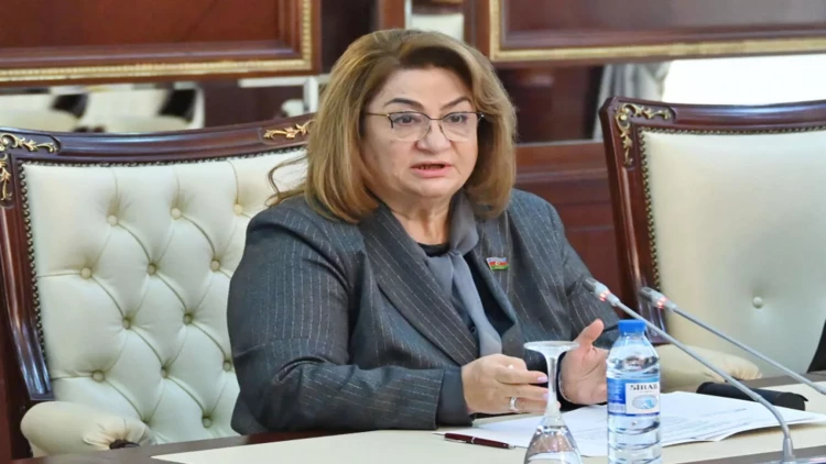 “İş yerləri açılır, amma narazılıq bitmir”