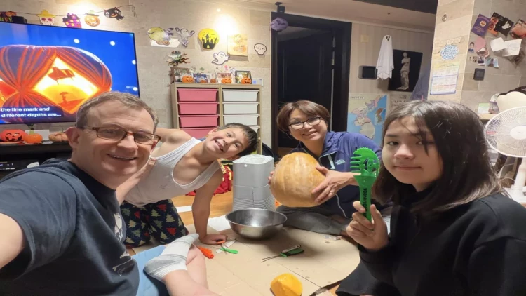 Bir videoyla məşhurlaşan həmin ailə 9 il sonra - VİDEO - FOTO