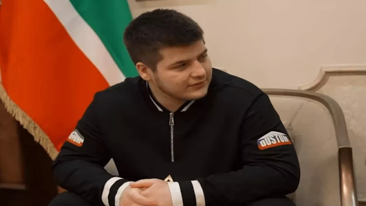 Kadırovun oğlu qəzaya düşdü, vəziyyəti ağırdır