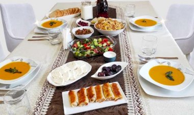 İmsakda və iftarda nə yeyilməlidir?