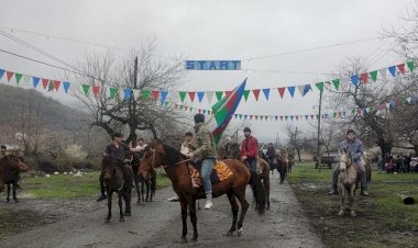Qaxın Əmbərçay kəndində Novruz şənliklərində at yarışları keçirilib