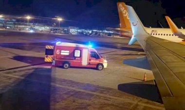 İki təyyarə səmada toqquşdu