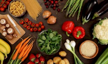 Yüz il yaşamağa kömək edən 5 qida açıqlandı