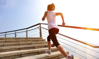 Pilləkənlərlə qalxmaq ömrü uzadır - Alimlər