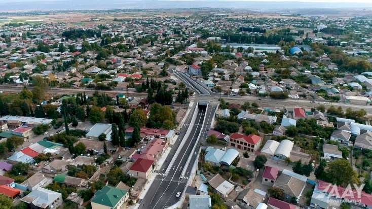 Tovuzda qadın uşağı evdə 3 gün tək saxladı - Qonşular xilas etdi