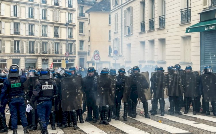 Fransa polisi Qvadelupada üç dinc nümayişçini yaralayıb