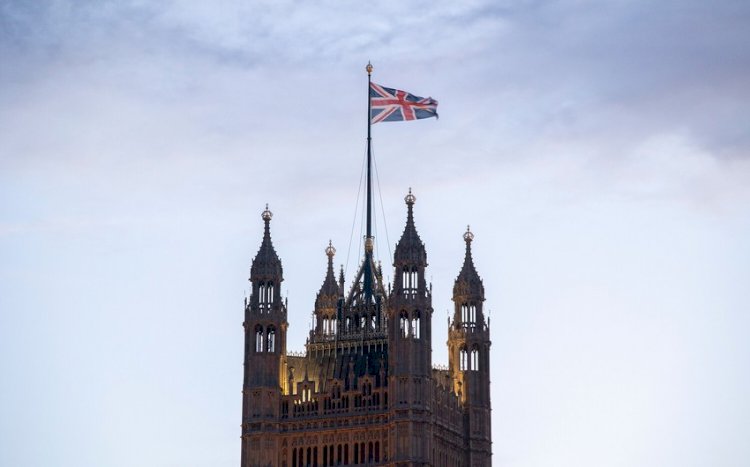 London miqrantların Balkan ölkələrinə göndərilməsi imkanlarını araşdırır