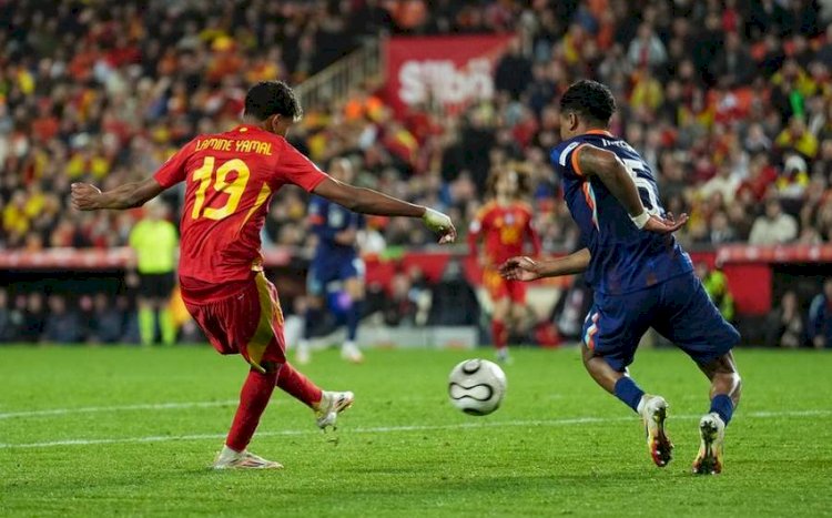 Lamin Yamal UEFA Millətlər Liqası tarixində qol vuran ən gənc futbolçu olub