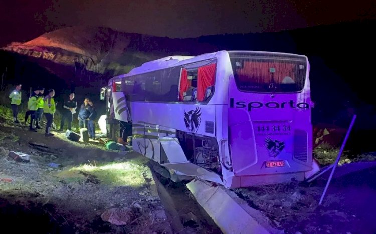 Türkiyədə avtobus aşıb, ölən və yaralananlar var