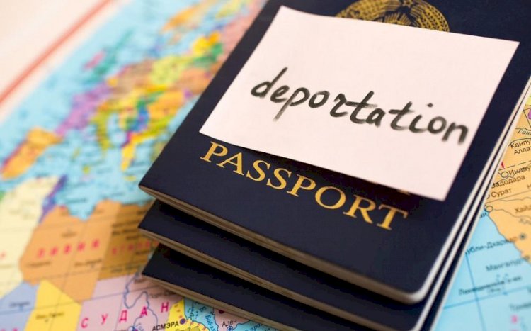 İstanbulda etiraz aksiyasına qatılan ABŞ vətəndaşı ölkədən deport edilib