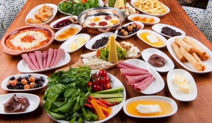 Səhərlər bu qidanı yeyənlər xəstəlik üzü görmür