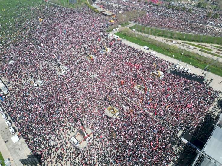 Türkiyədə milyonlarla insan mitinq keçirib - FOTO